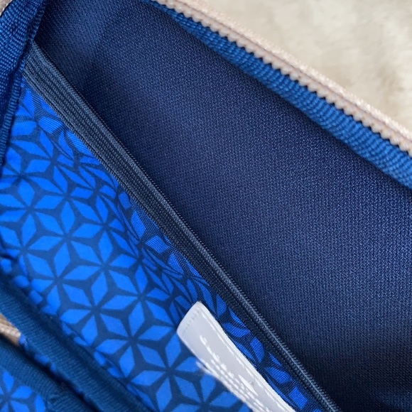 Globe Trotter Case & cosmetics - Picture 11 of 12